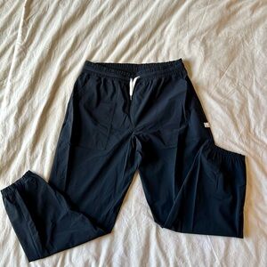 Vuori Women’s Miles Jogger - Size L